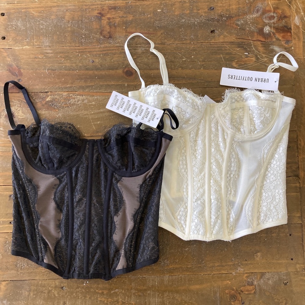 NWT Urban Outfitters modern love corset in BOTH black and white size small 🖤🤍